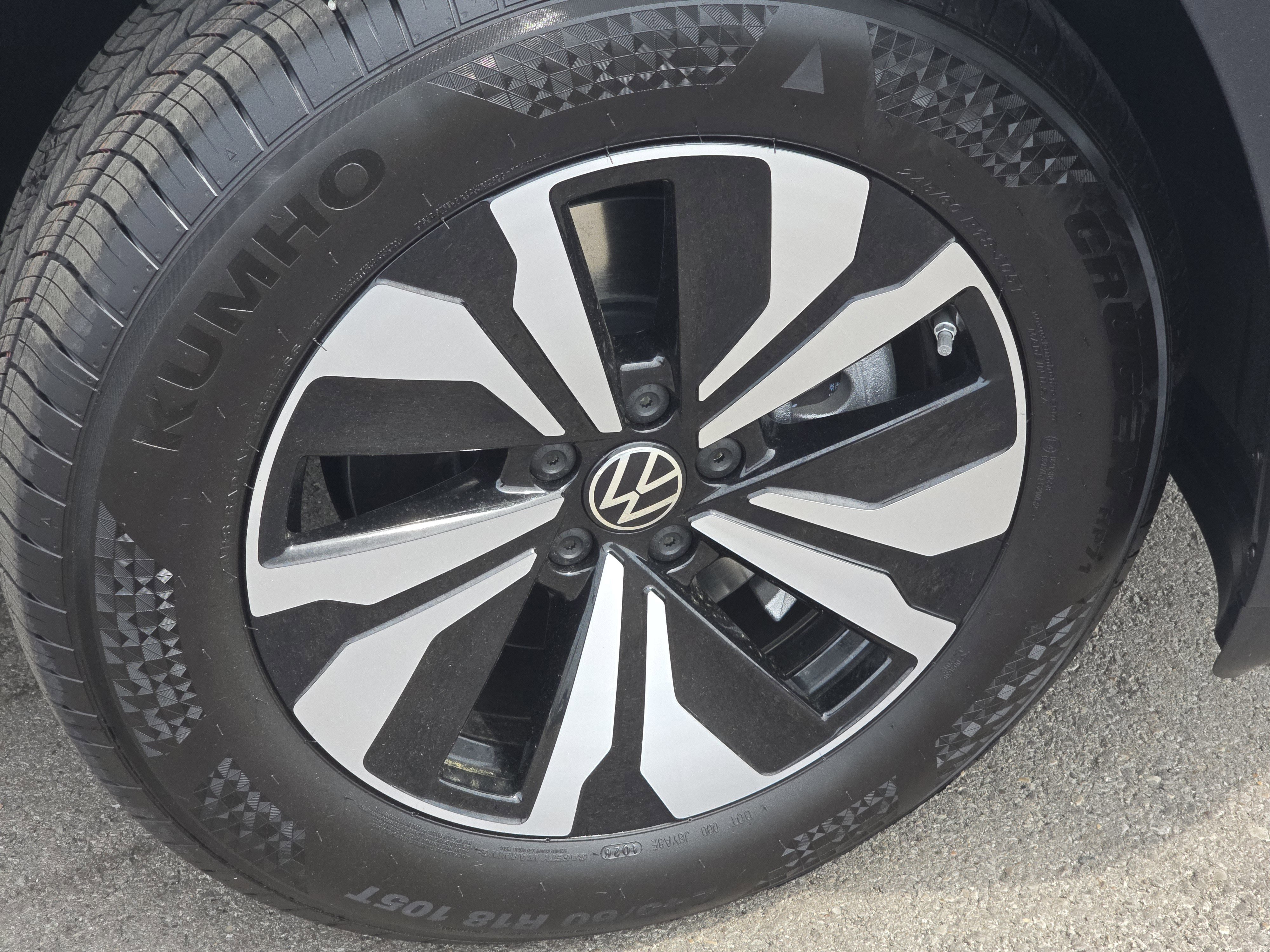 2026 Volkswagen Atlas Cross Sport SE