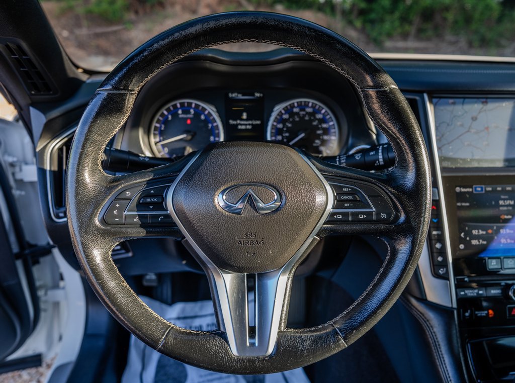 2017 INFINITI Q60 3.0t