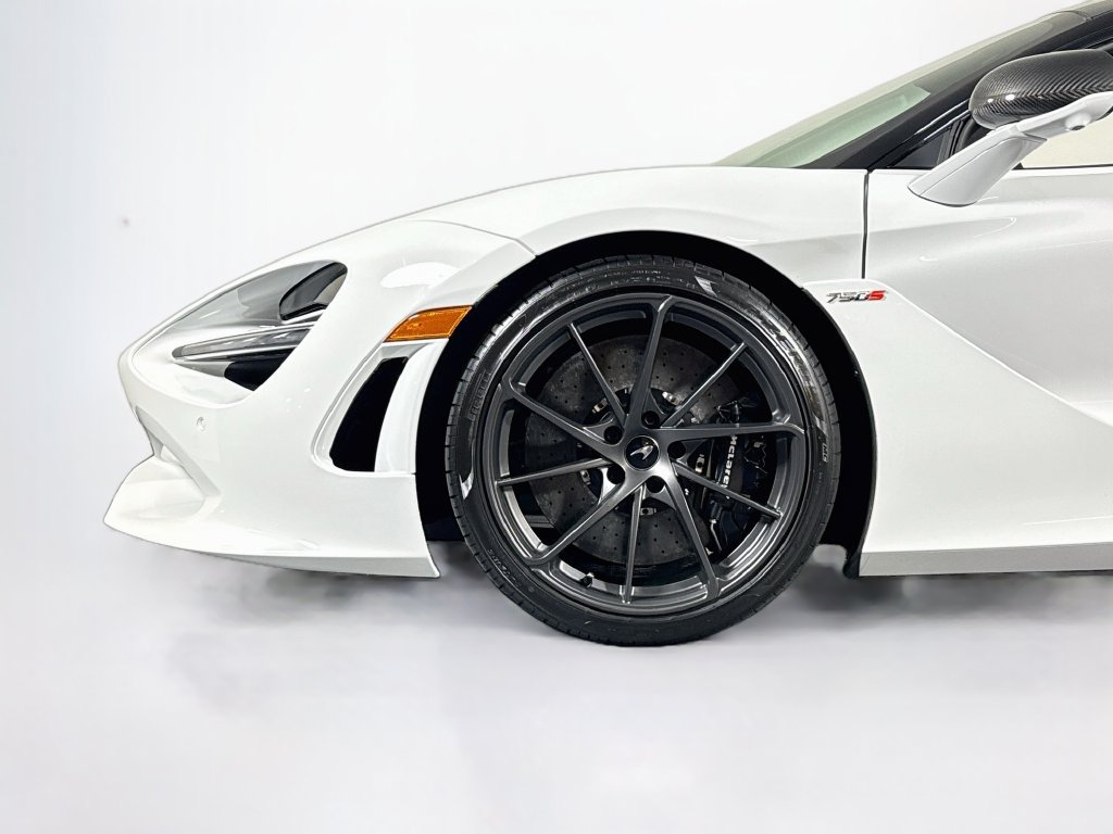 Used 2027 McLaren 750S Spider photo 30