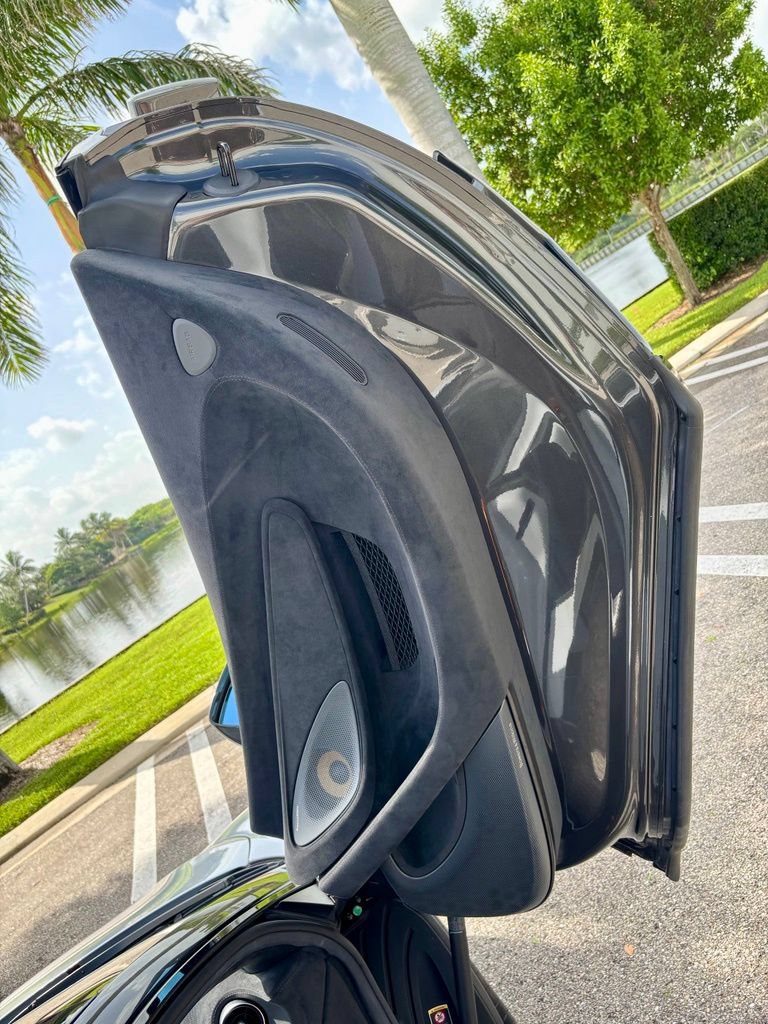 Used 2020 McLaren 600LT Spider photo 23