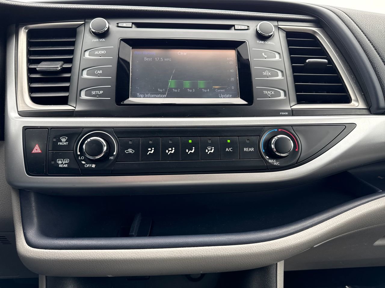 2015 Toyota Highlander LE