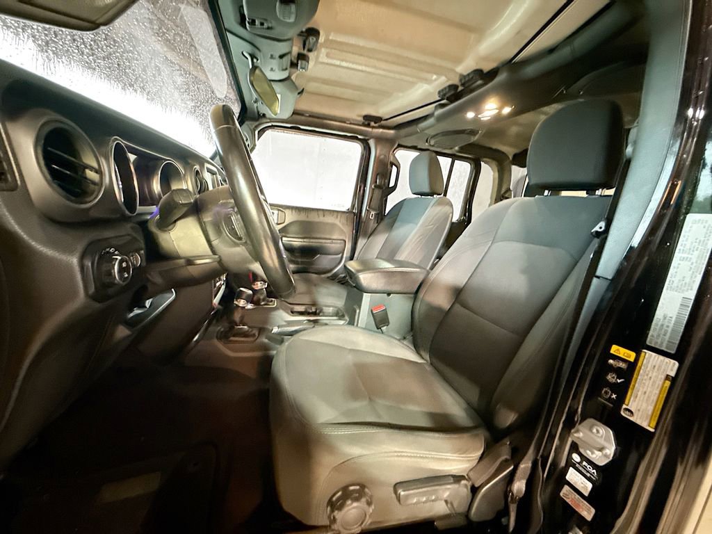 2022 Jeep Gladiator Sport