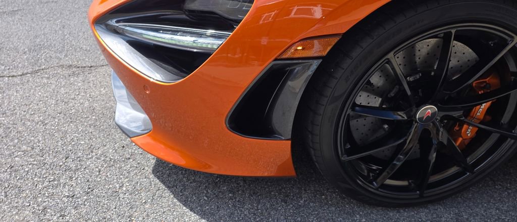 Used 2018 McLaren 720S Performance photo 21