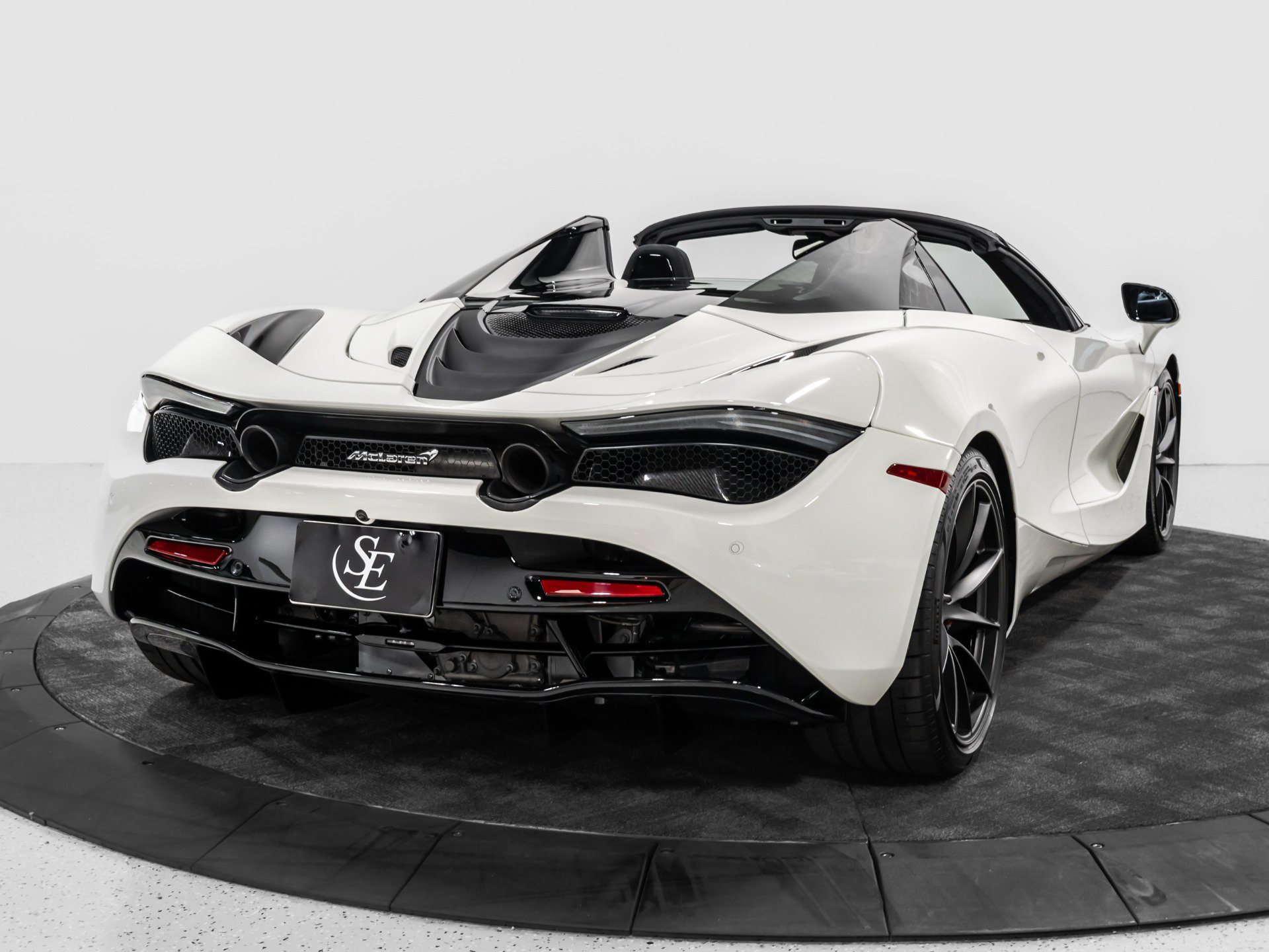 Used 2021 McLaren 720S Performance photo 9