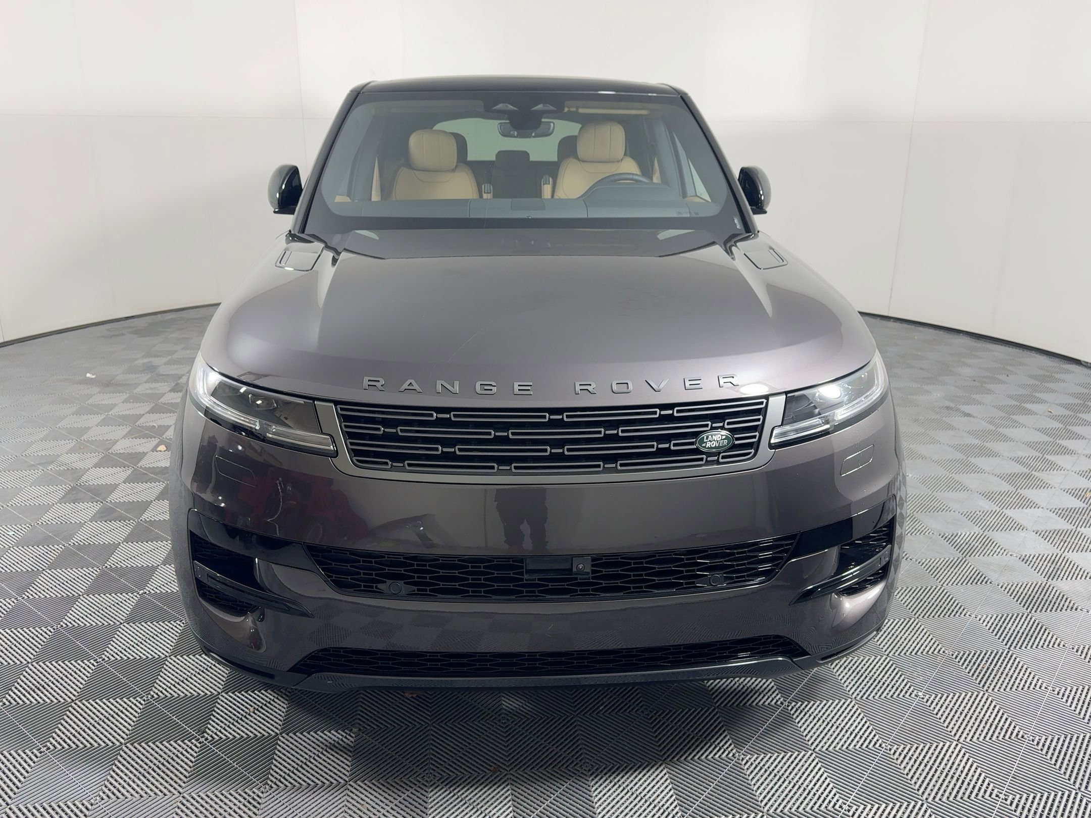 2026 Land Rover Range Rover Sport SE