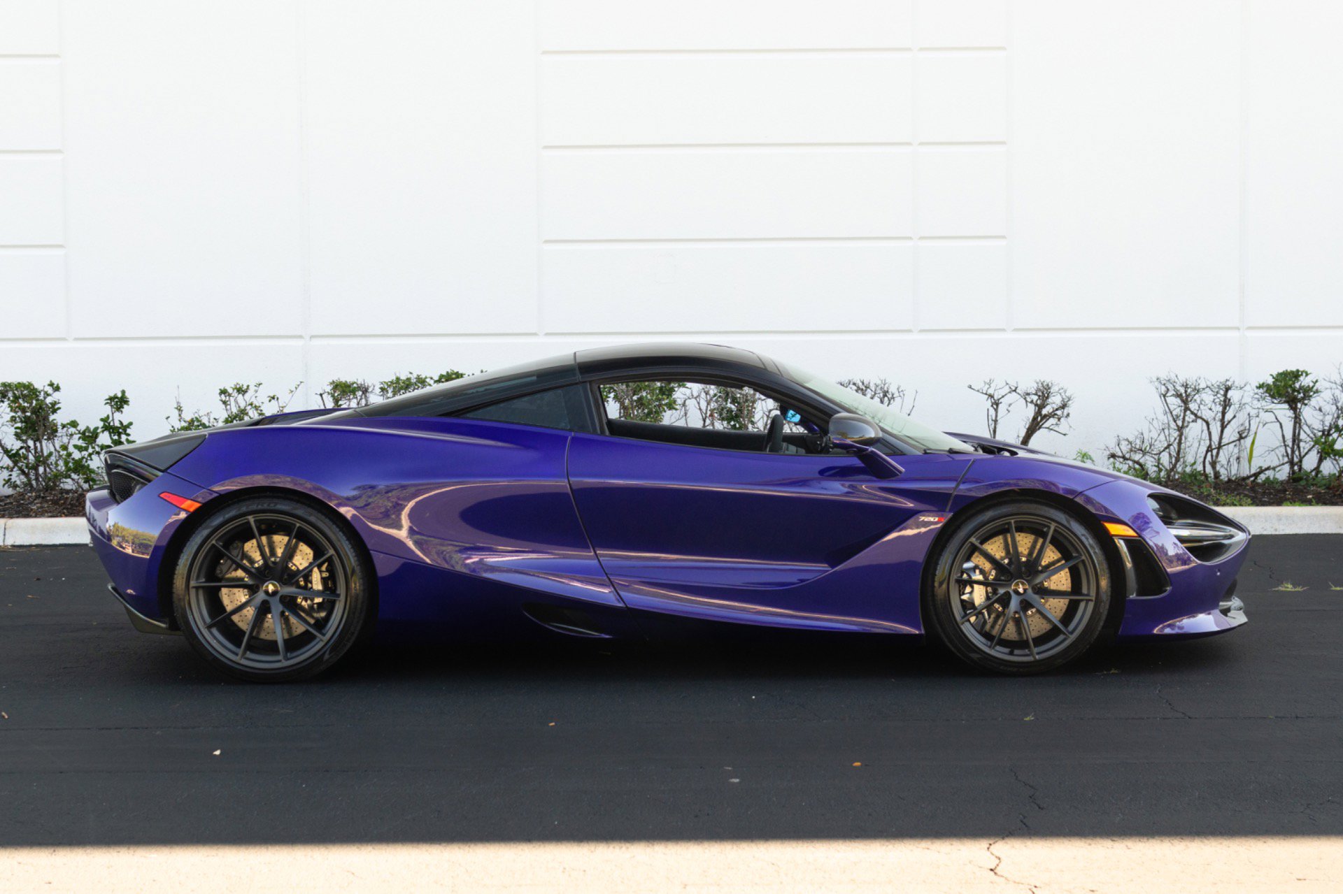 Used 2020 McLaren 720S photo 12