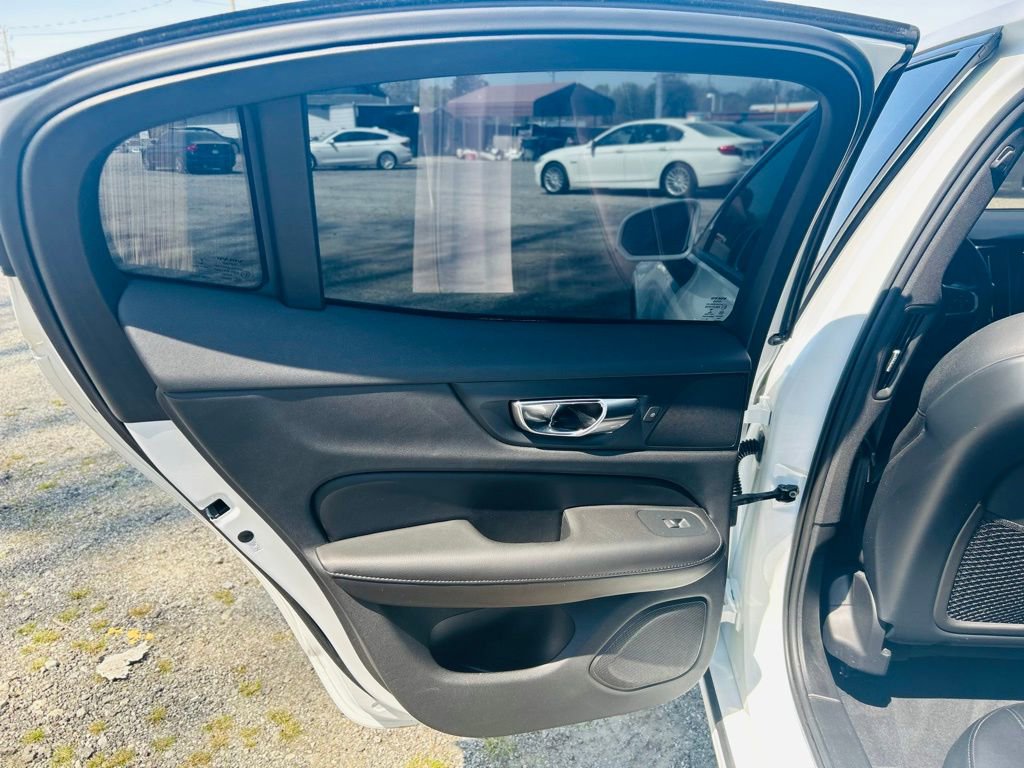 2020 Volvo S60 T5 Momentum