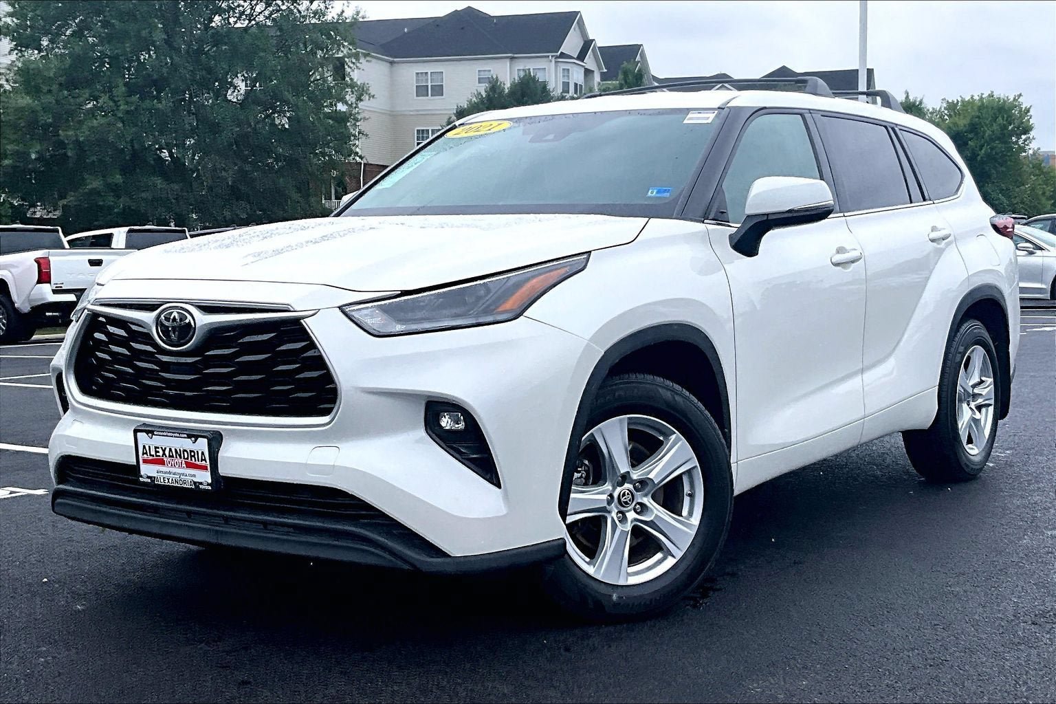 Used 2021 Toyota Highlander LE
