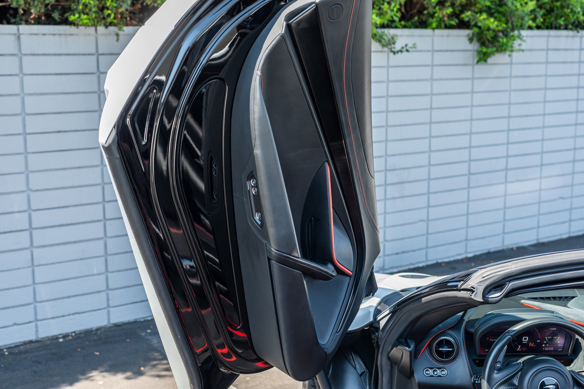 Used 2020 McLaren 720S Performance photo 52