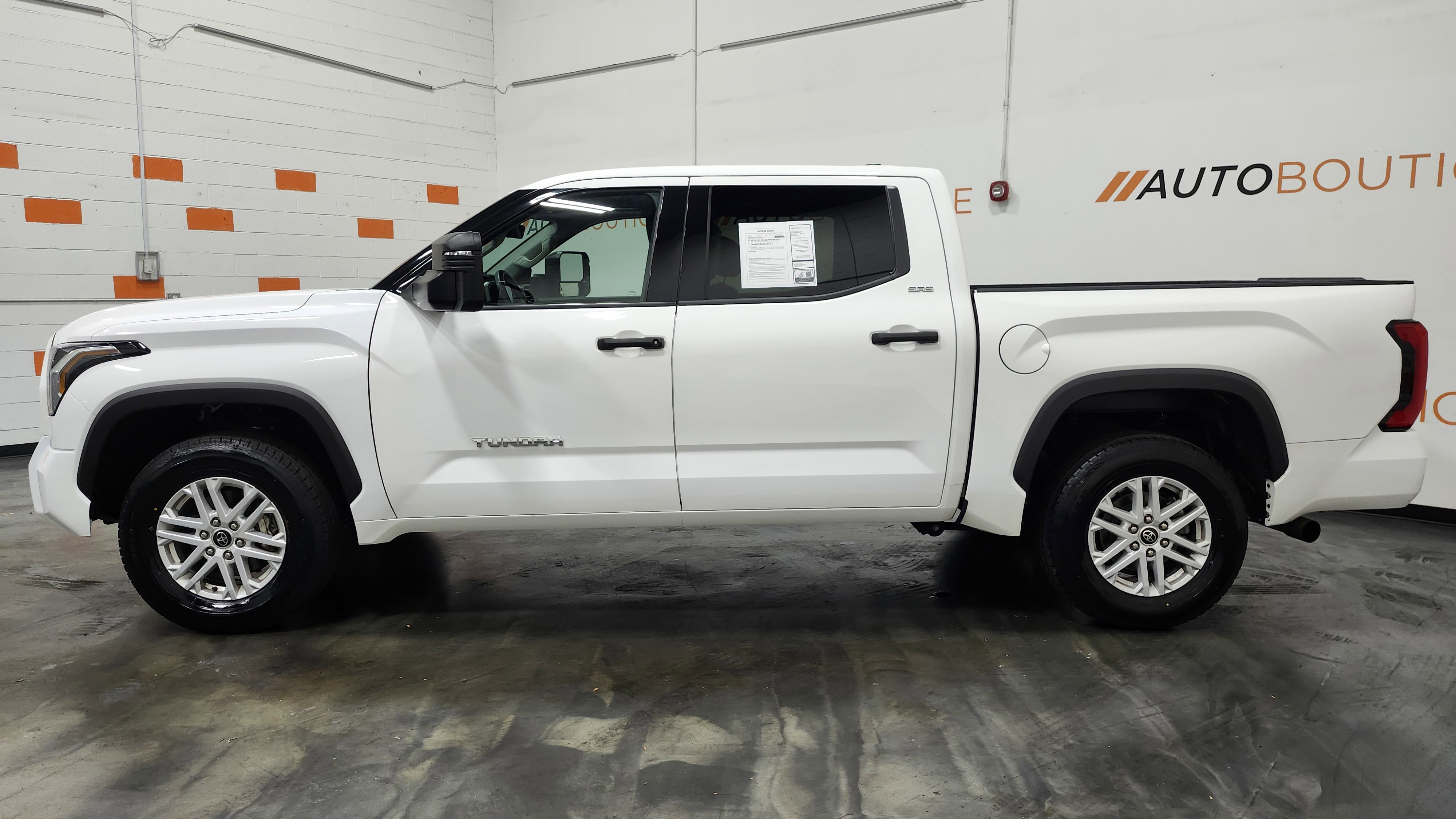 2022 Toyota Tundra SR5