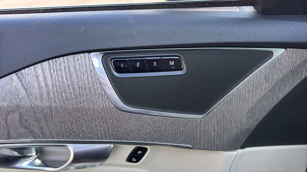 2023 Volvo Xc90 B5 Plus