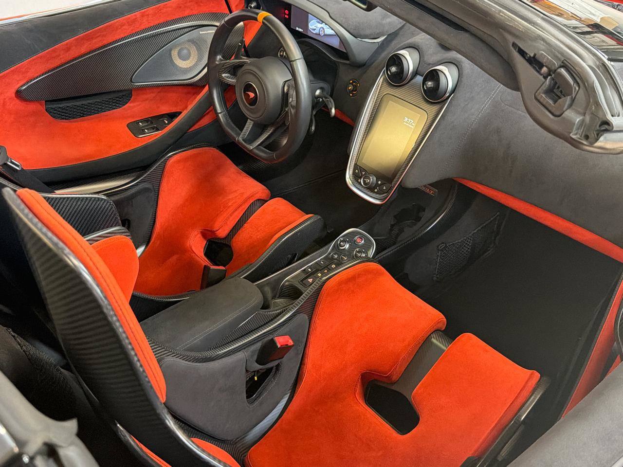 Used 2020 McLaren 600LT Spider photo 25