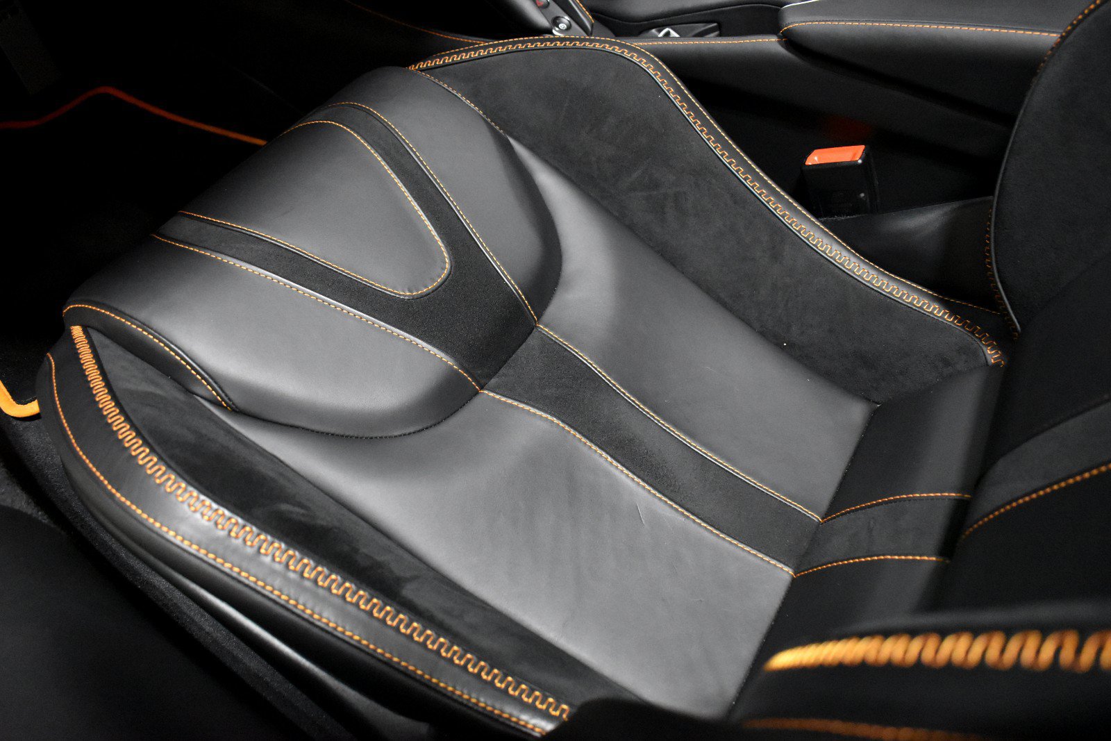 Used 2025 McLaren 750S Spider photo 39