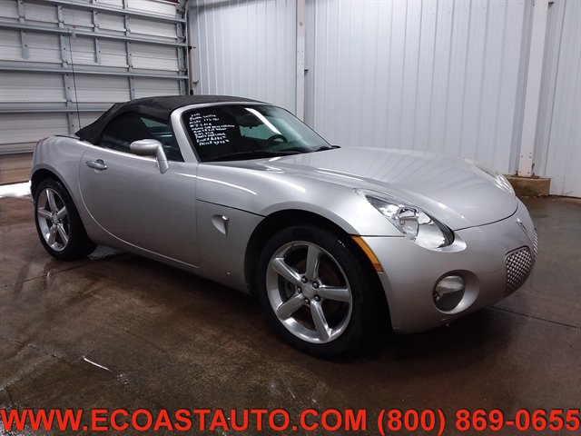 Used 2009 Pontiac Solstice Convertible w/ Convenience Package