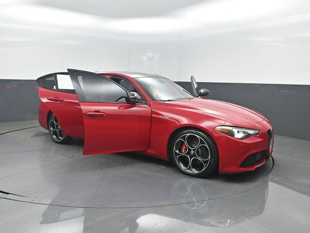 2023 Alfa Romeo Giulia Veloce