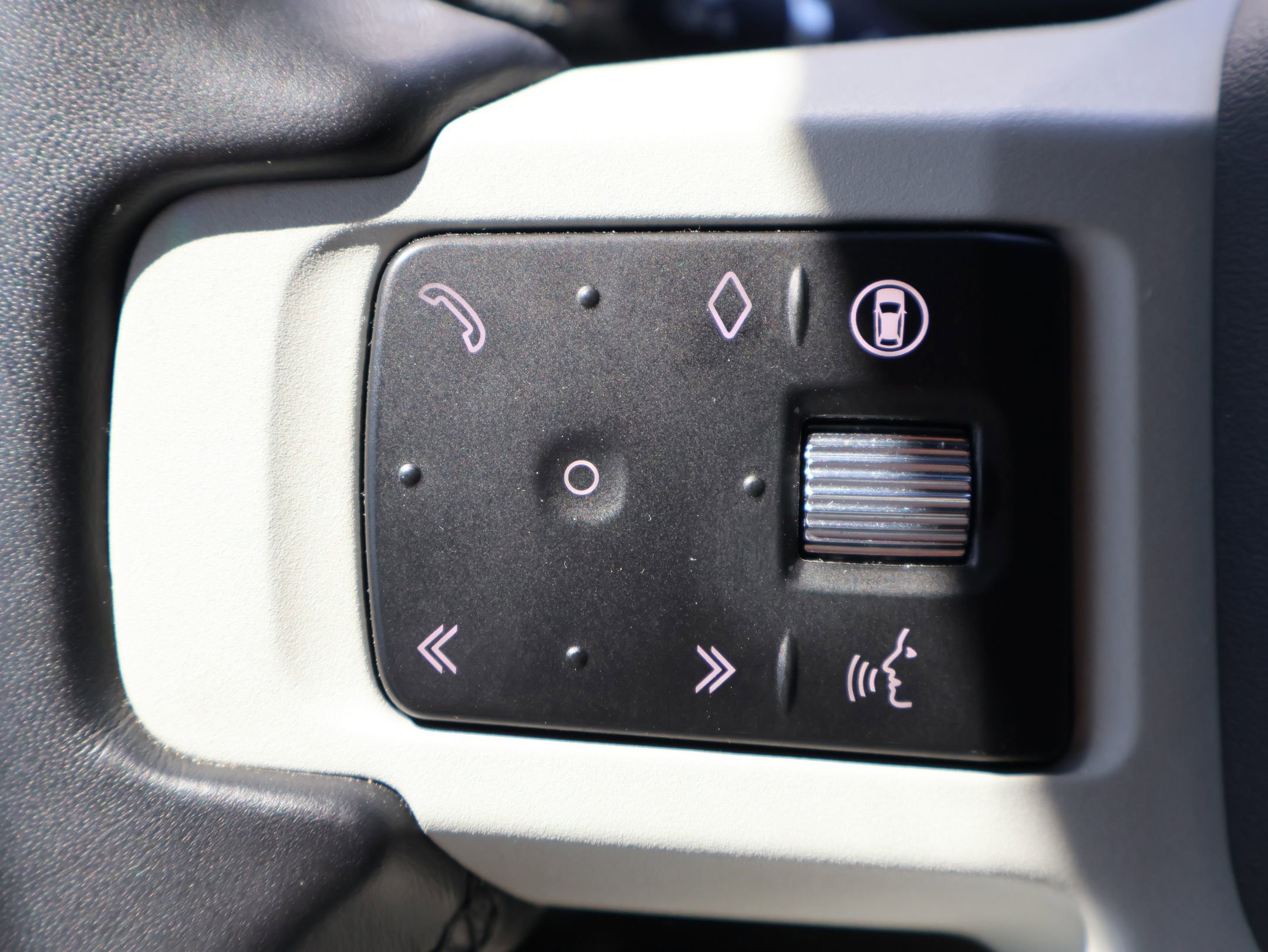 2024 Land Rover Defender 110 X-Dynamic SE