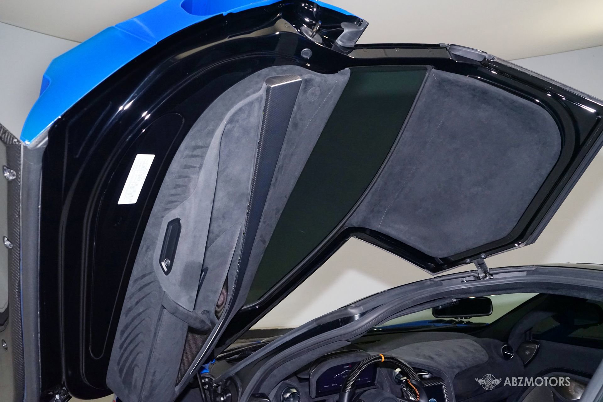 Used 2019 McLaren 720S Luxury photo 45