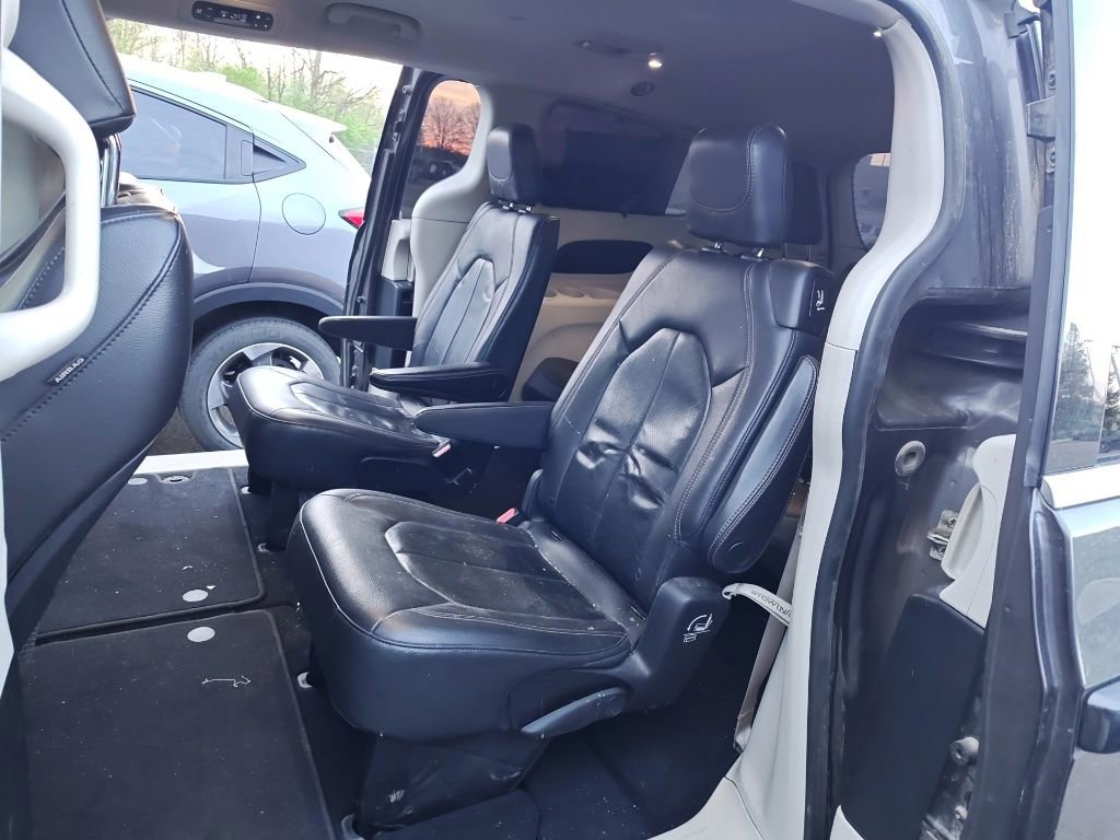 2018 Chrysler Pacifica Touring-L