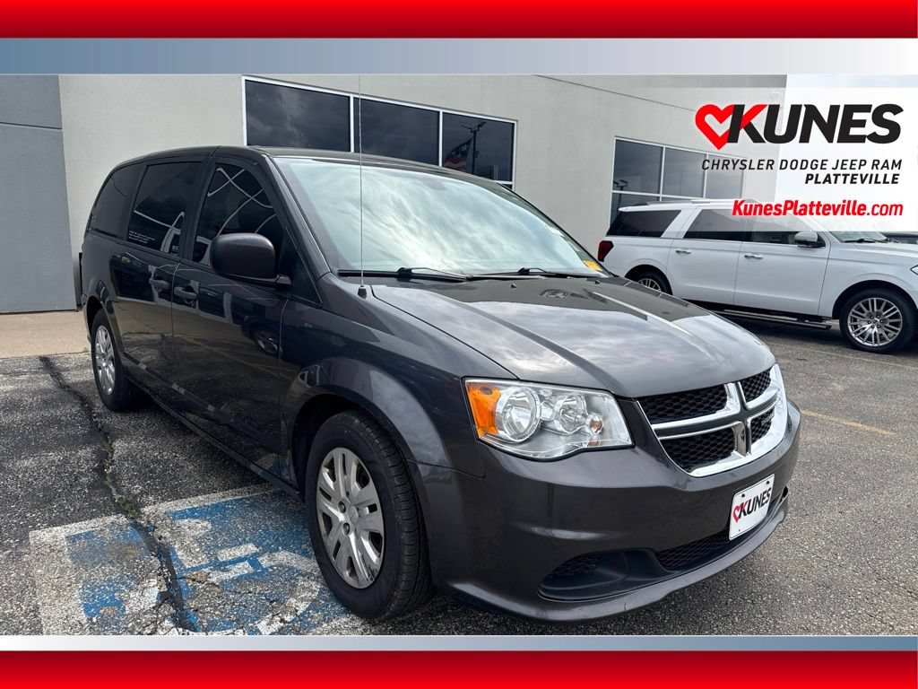 Used 2019 Dodge Grand Caravan SE w/ UConnect Hands-Free Group