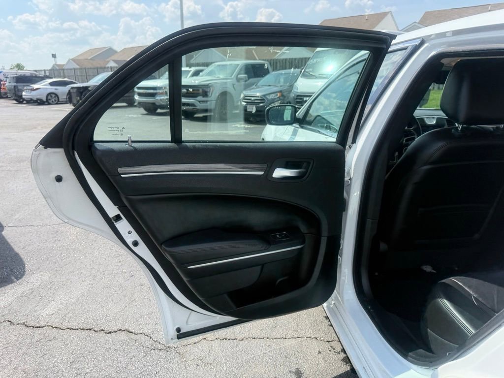 2020 Chrysler 300 Touring L