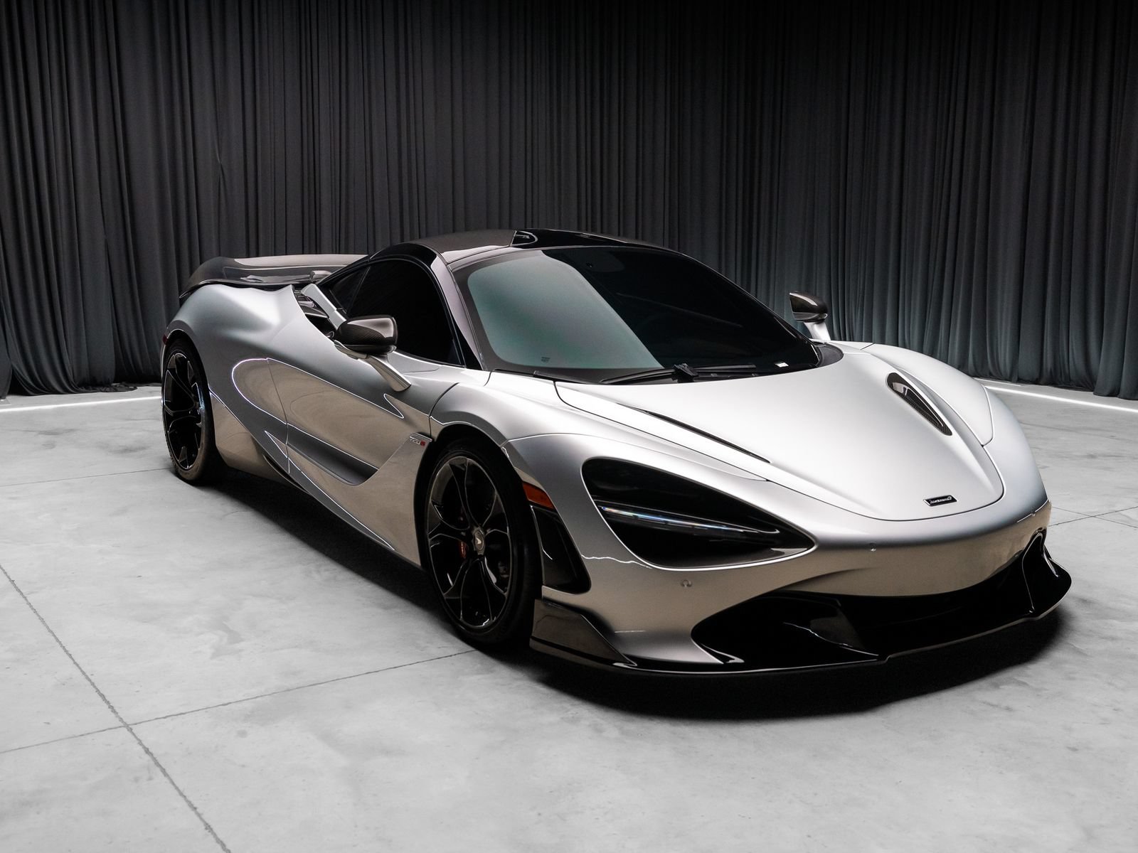 Used 2019 McLaren 720S photo 15