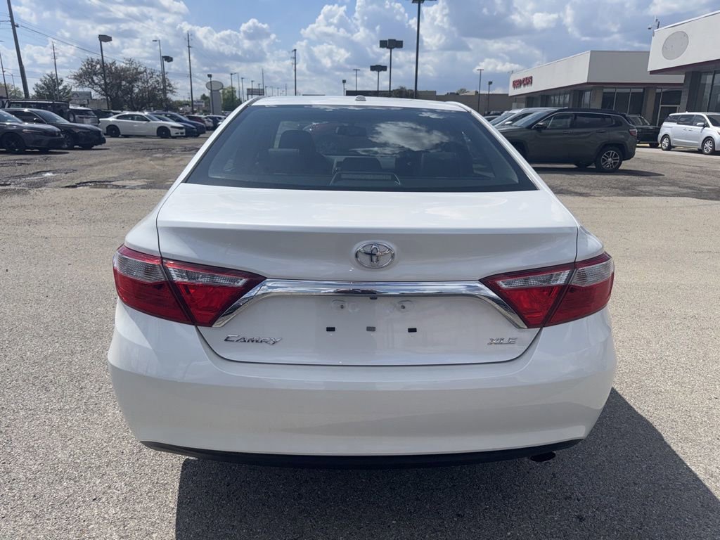 2016 Toyota Camry XLE
