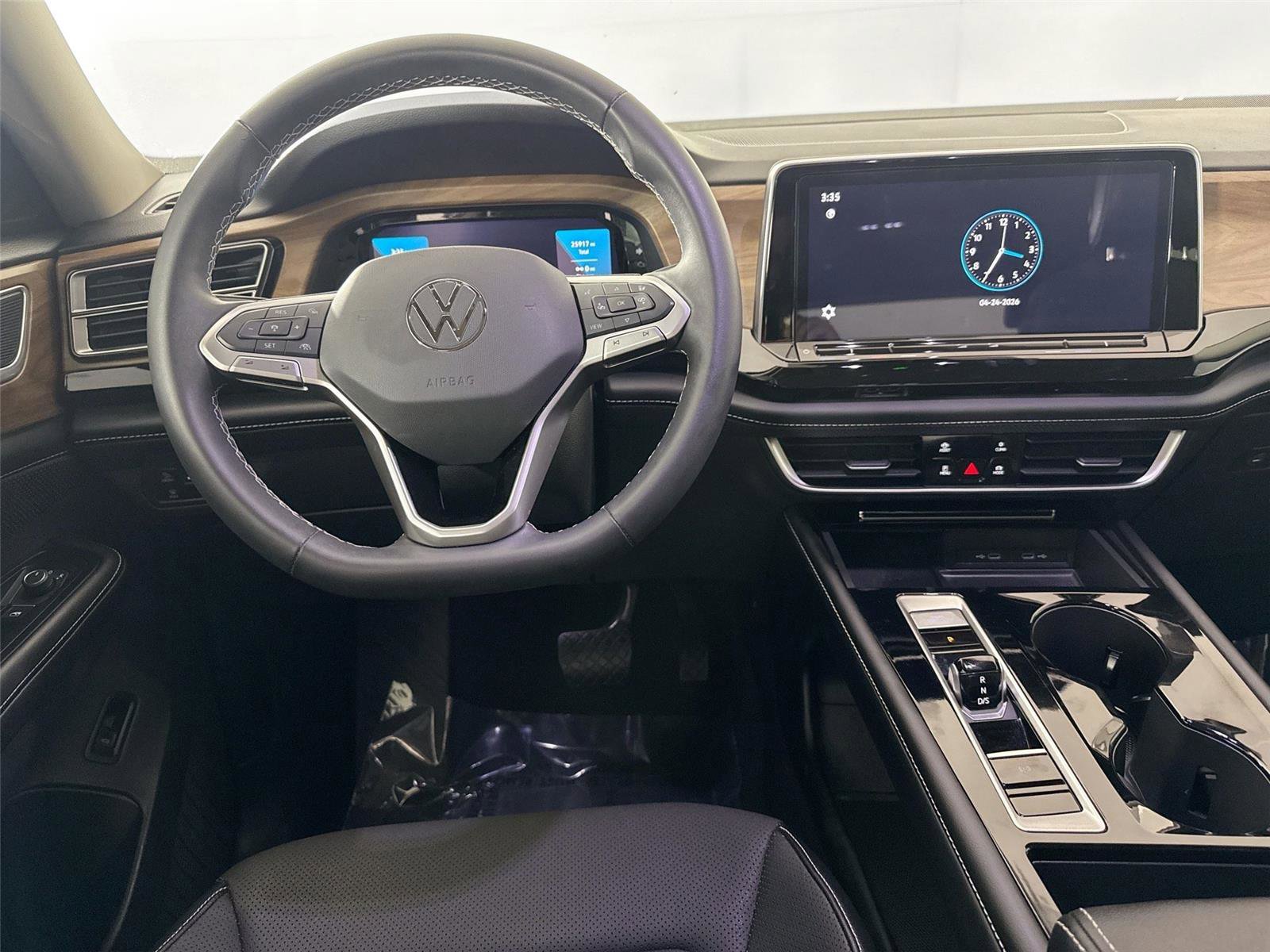 2024 Volkswagen Atlas SE