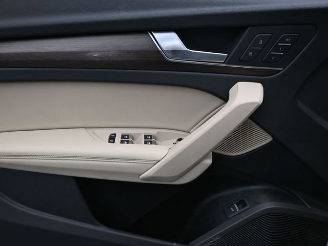 2023 Audi Q5 2.0T Premium Plus