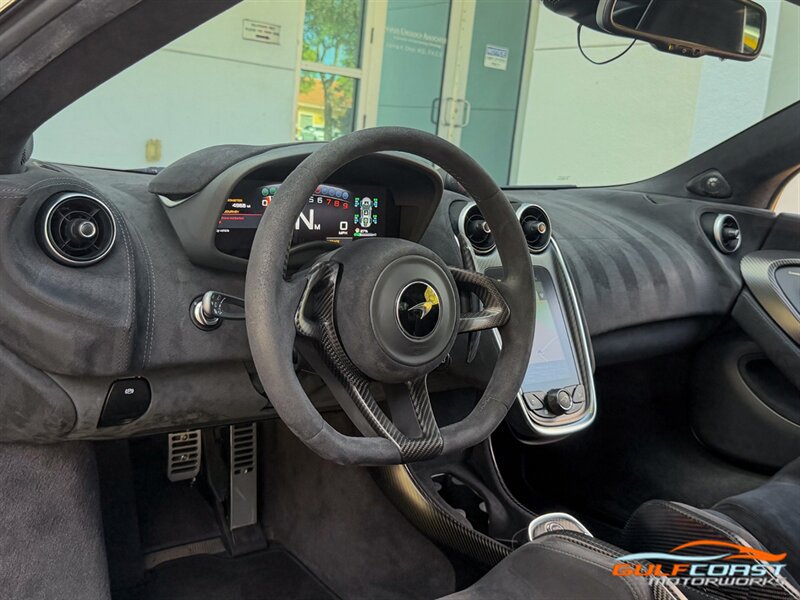 Used 2019 McLaren 600LT photo 14