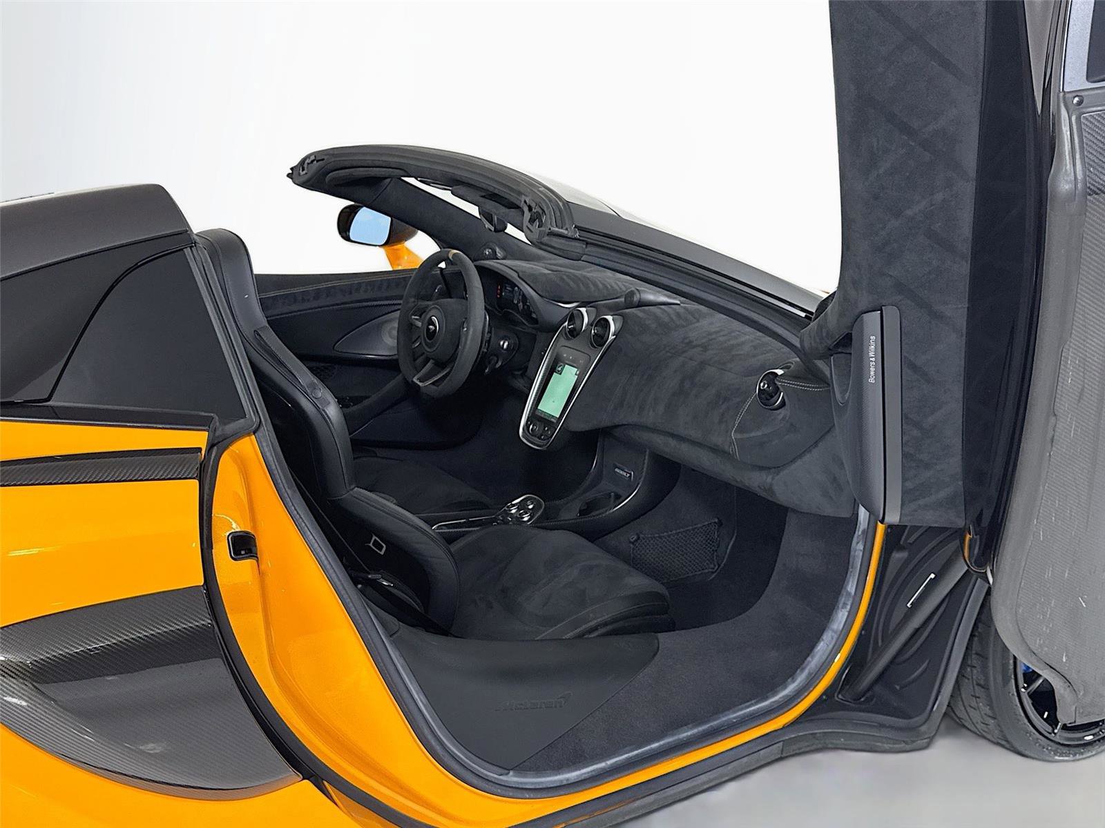 Used 2020 McLaren 600LT Spider photo 24