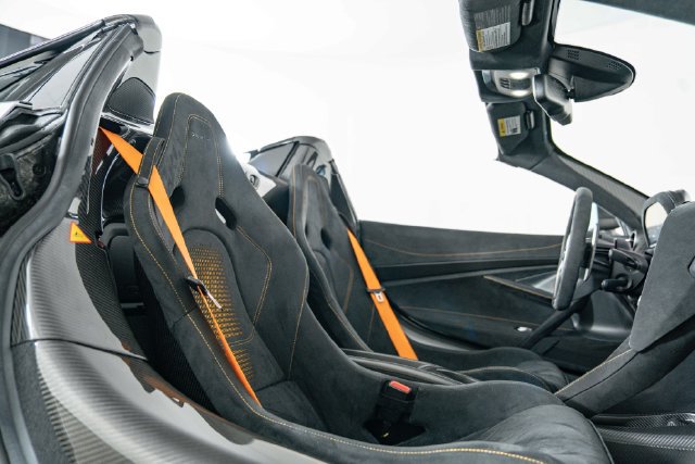 Used 2022 McLaren 765LT photo 27