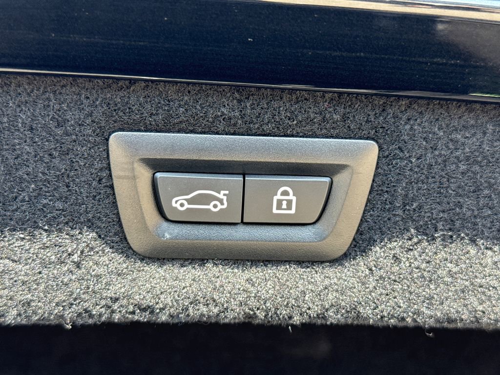 2022 BMW M850i xDrive Coupe