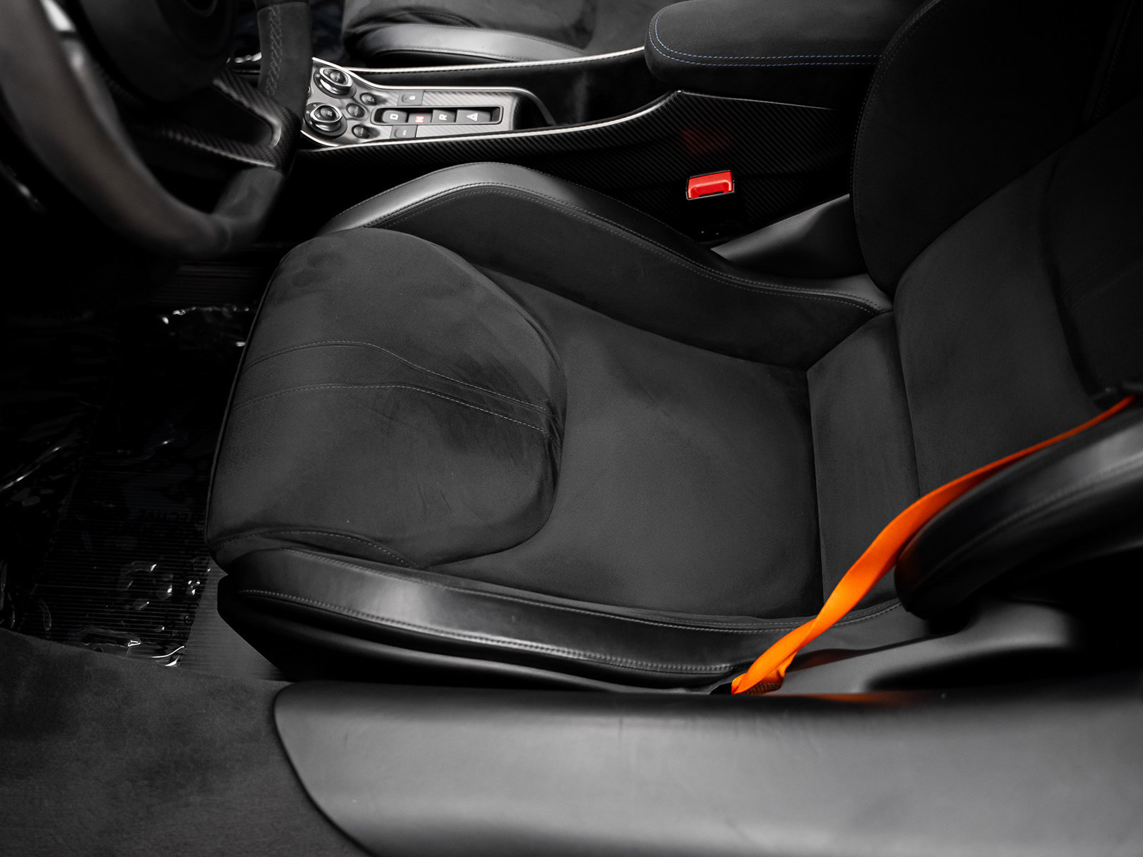 Used 2019 McLaren 600LT photo 39