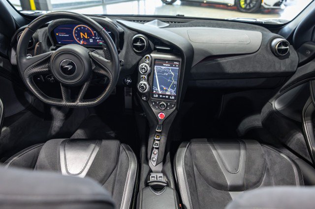 Used 2020 McLaren 720S Spider photo 18
