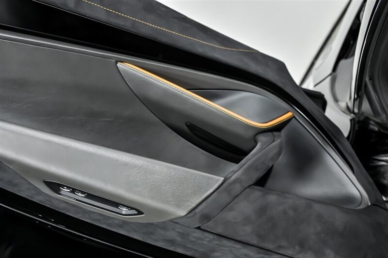Used 2020 McLaren 720S Performance photo 26