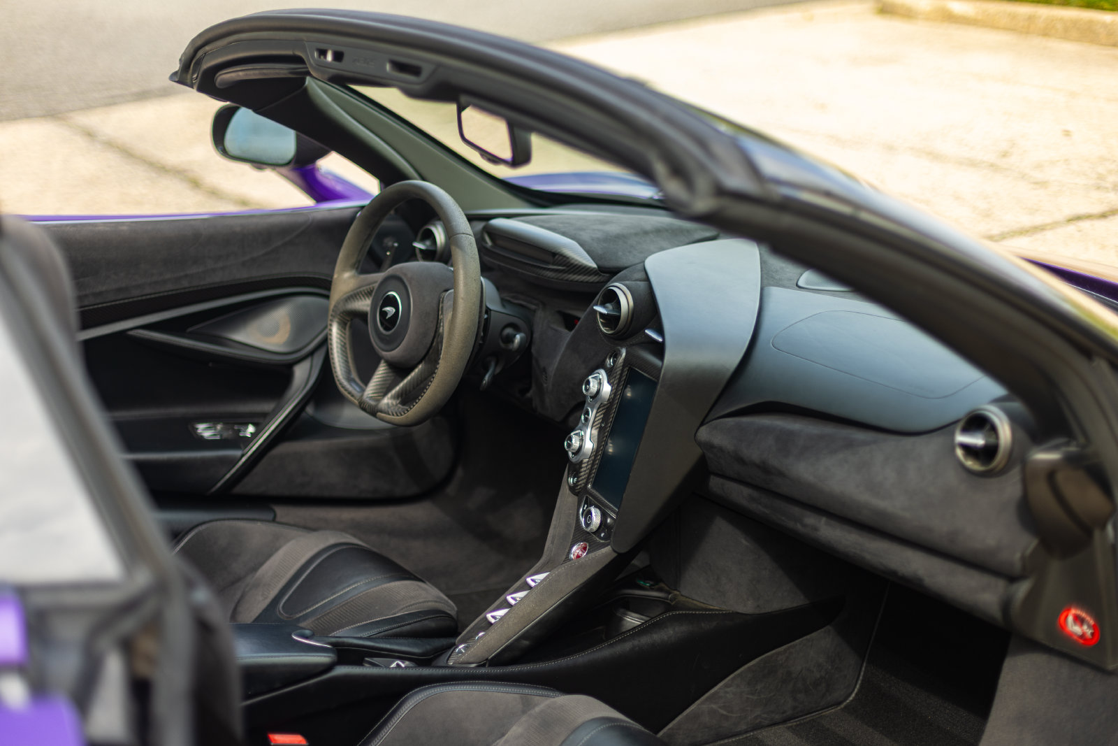 Used 2020 McLaren 720S Performance photo 16