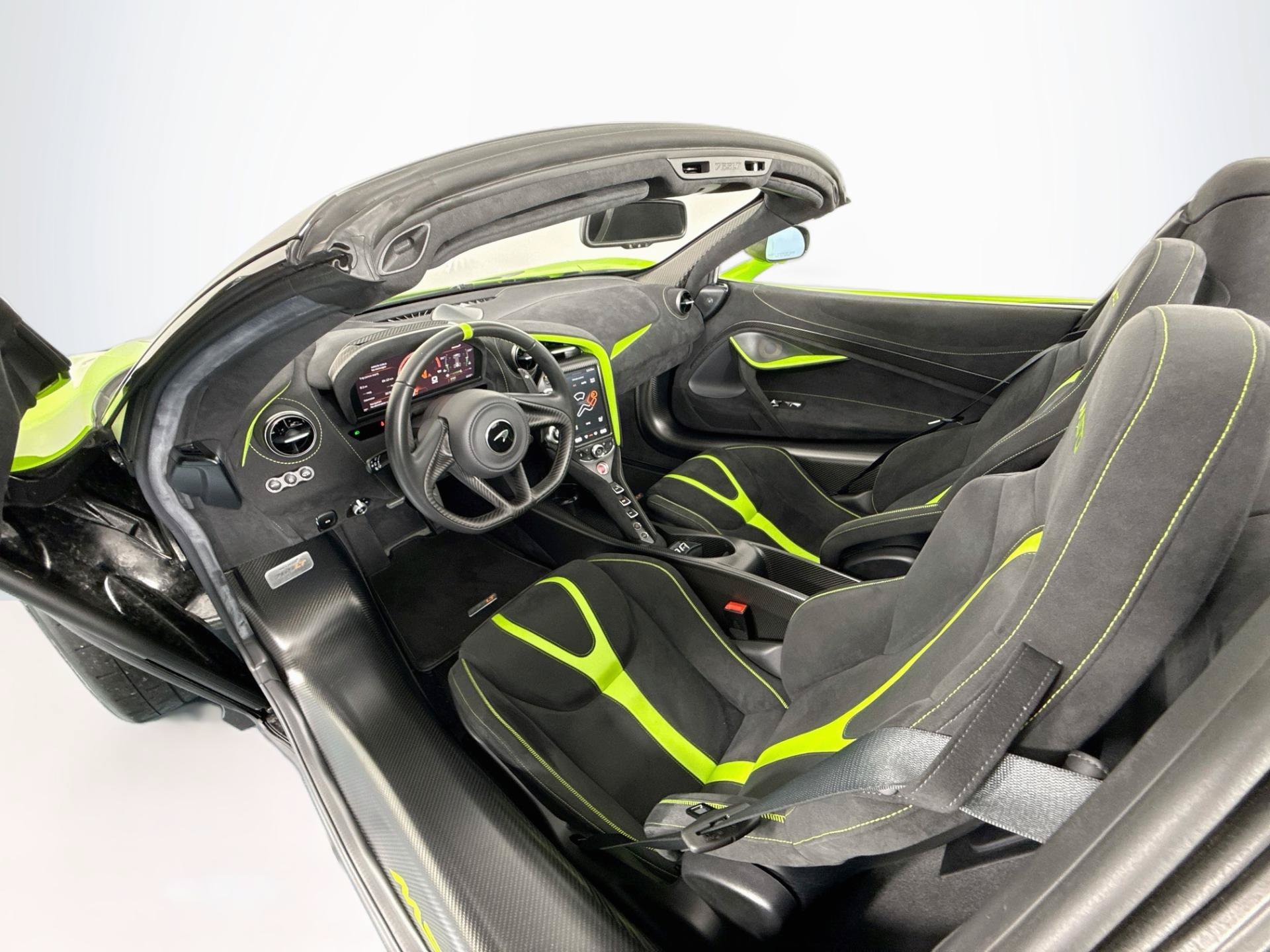 Used 2022 McLaren 765LT photo 44