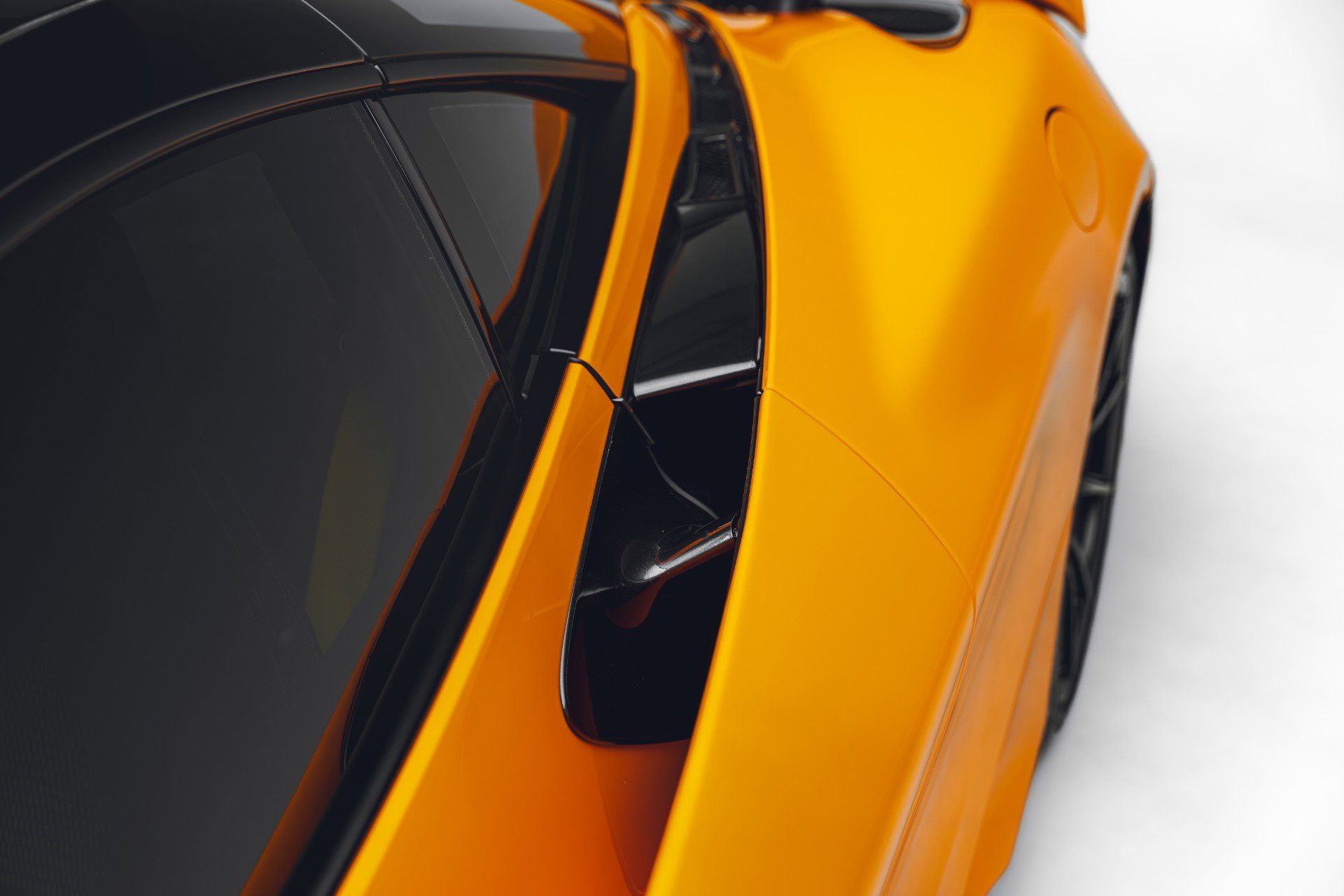 Used 2021 McLaren 765LT photo 36