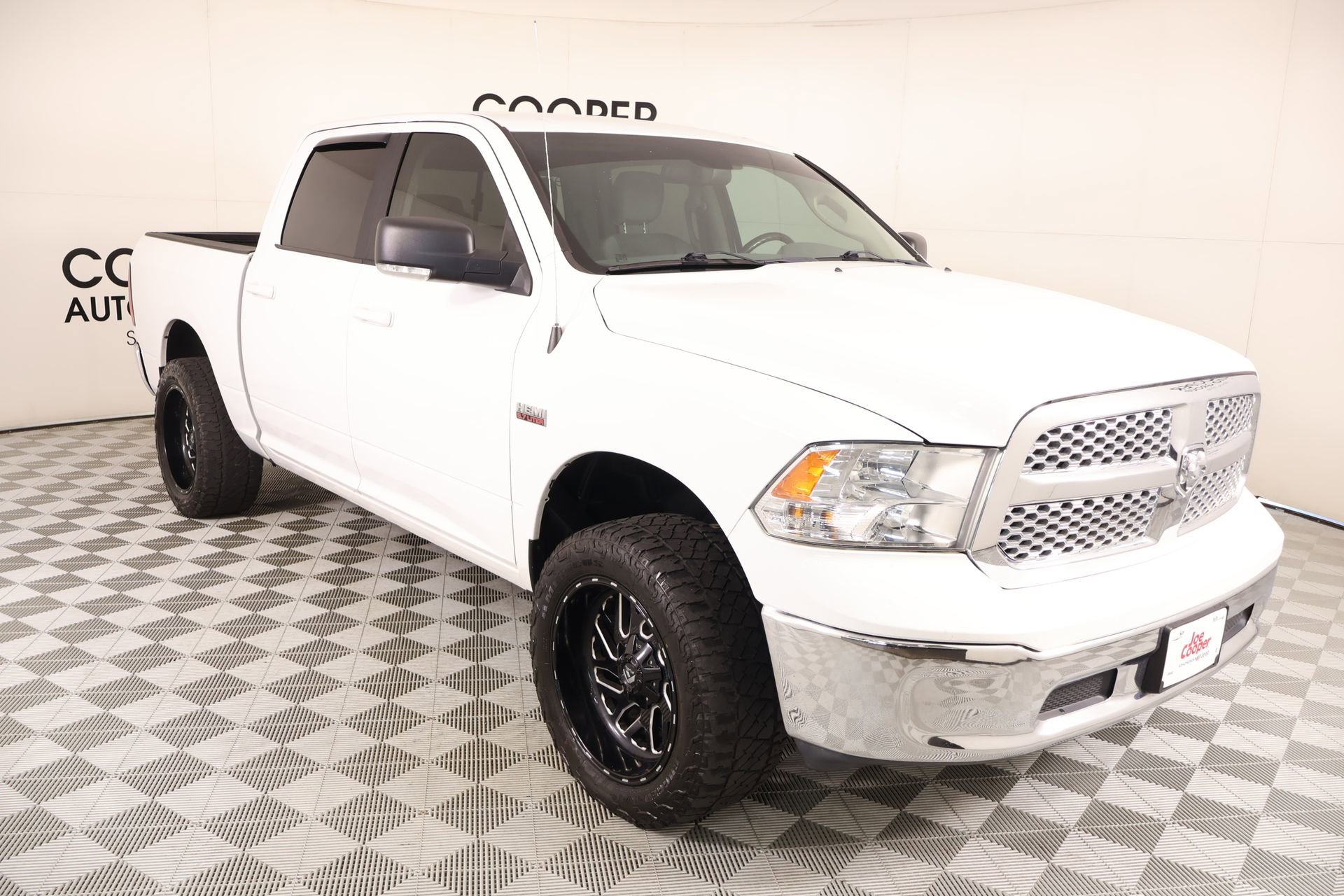 Used 2019 RAM 1500 Classic SLT w/ Luxury Group