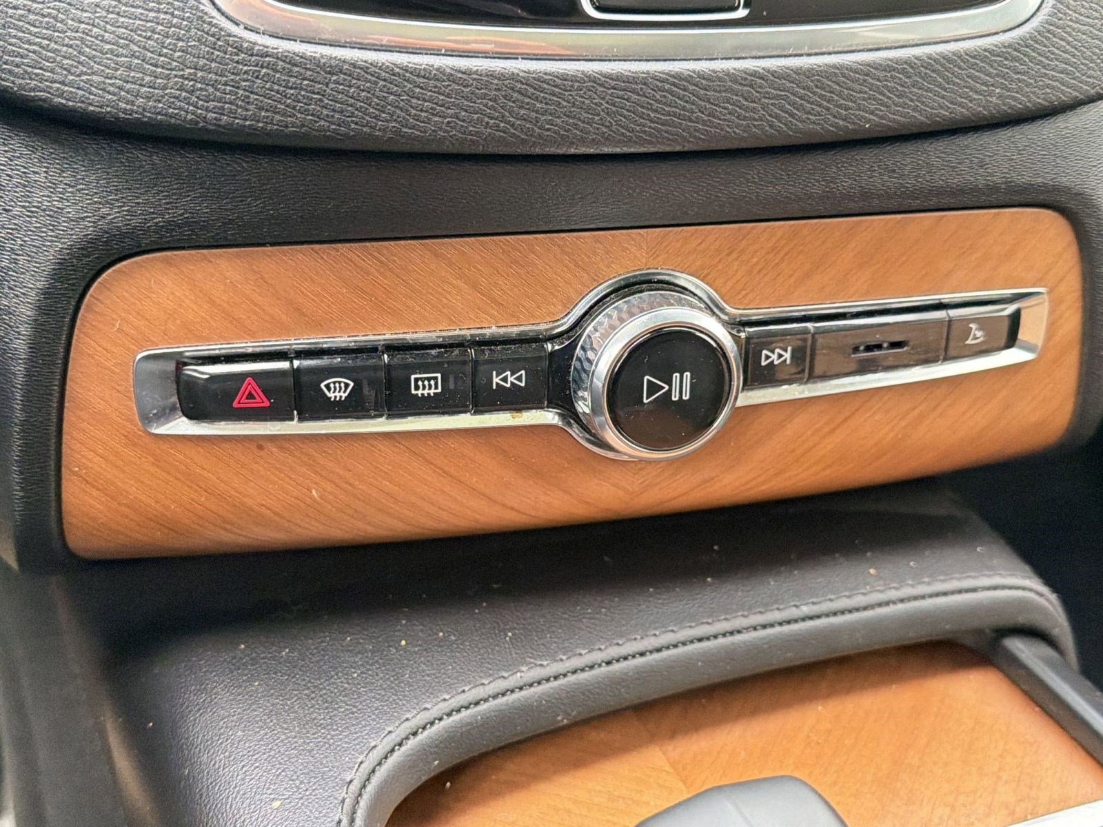 2024 Volvo Xc90 T8 Plus