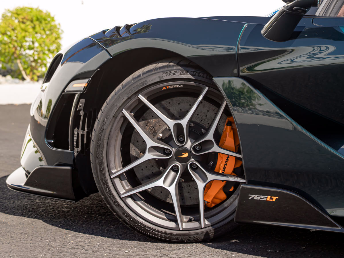 Used 2022 McLaren 765LT photo 17