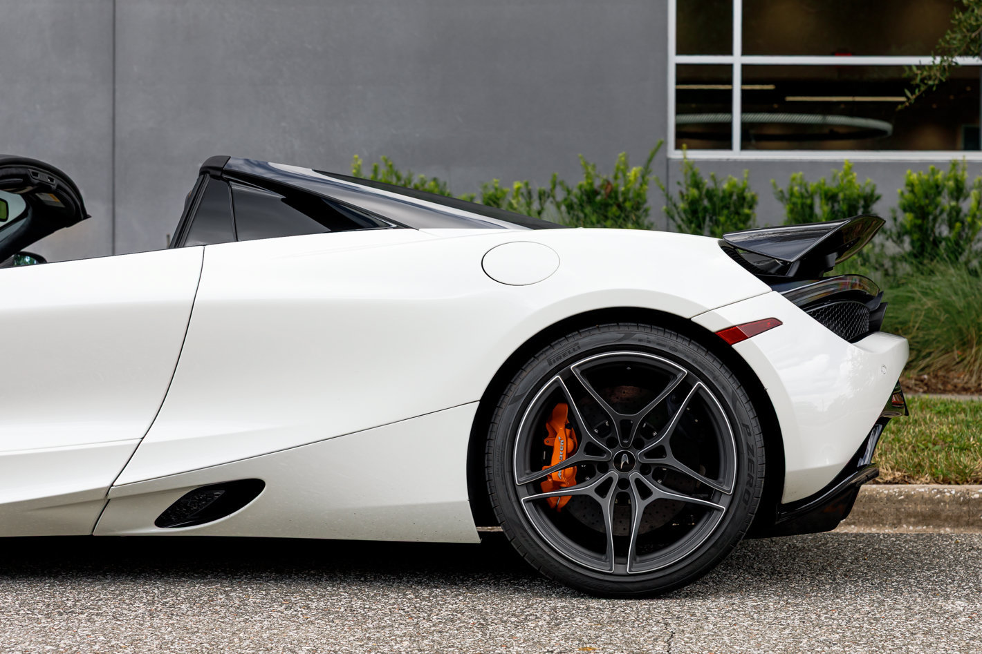 Used 2020 McLaren 720S Performance photo 24