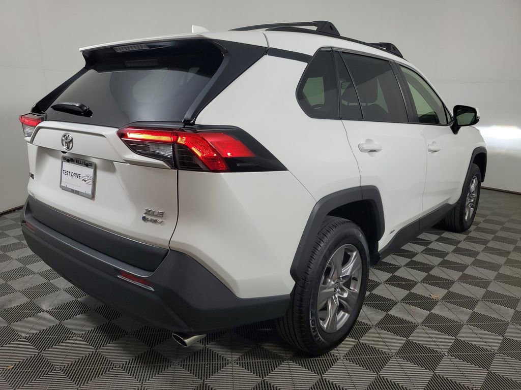 2025 Toyota Rav4 XLE