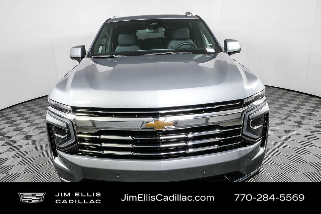 2025 Chevrolet Suburban LT