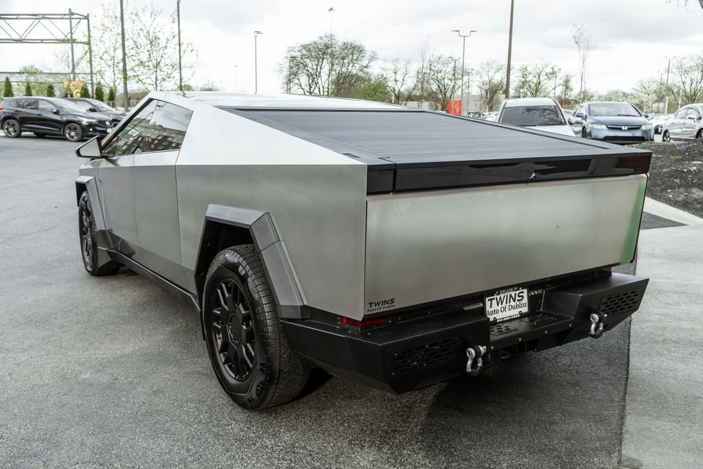 2024 Tesla Cybertruck AWD Crew Cab
