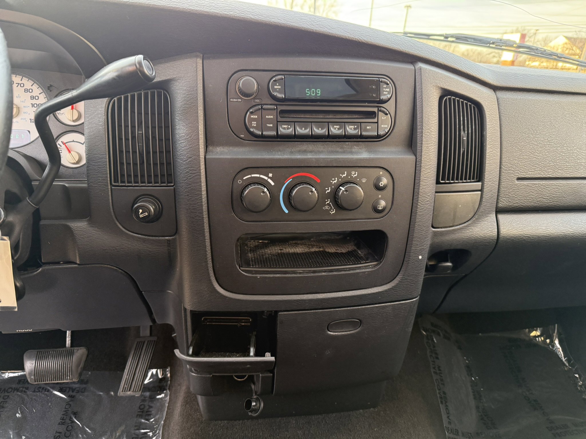2005 Dodge Ram 1500 Truck SLT