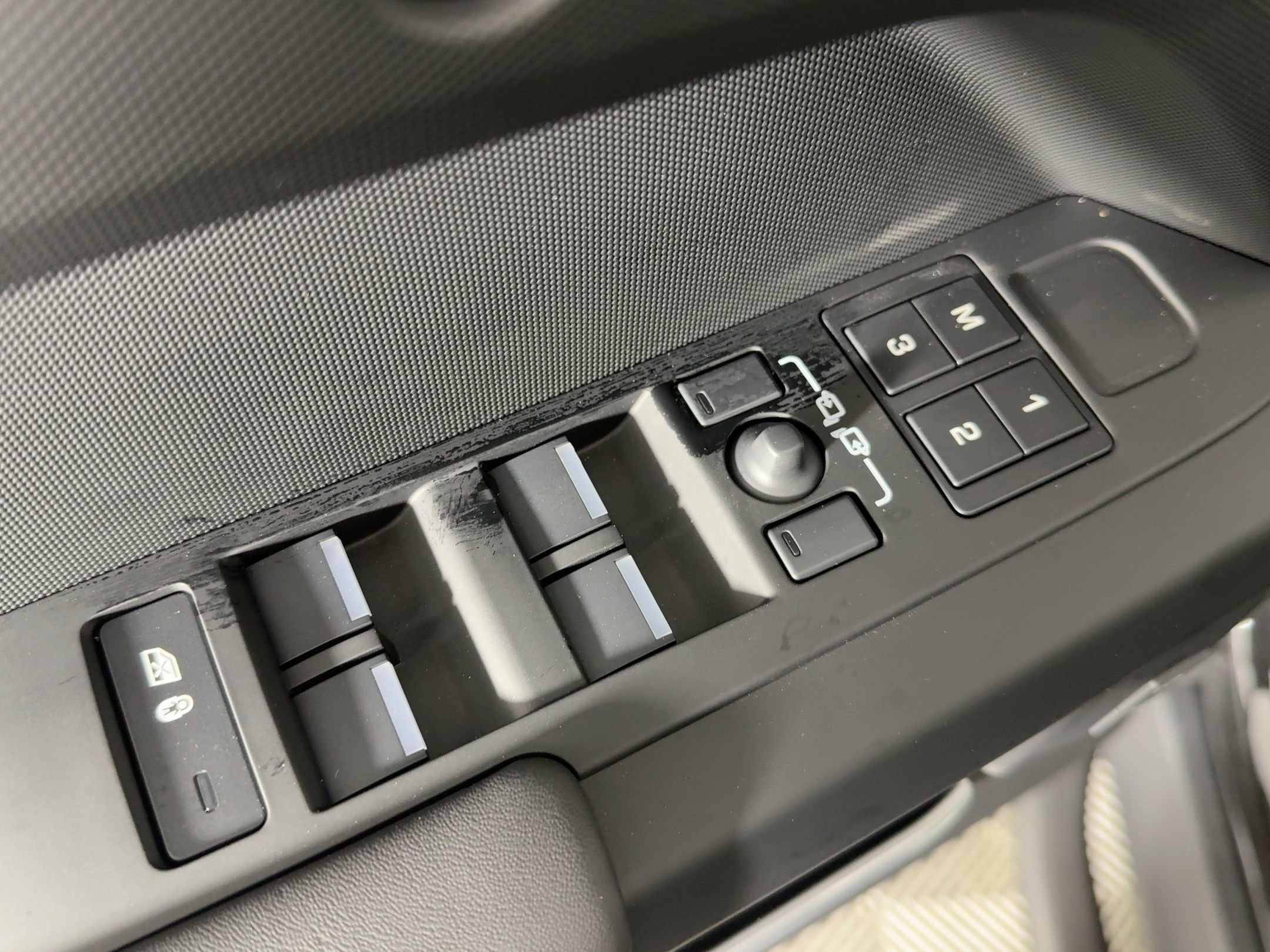 2026 Land Rover Defender 130 S