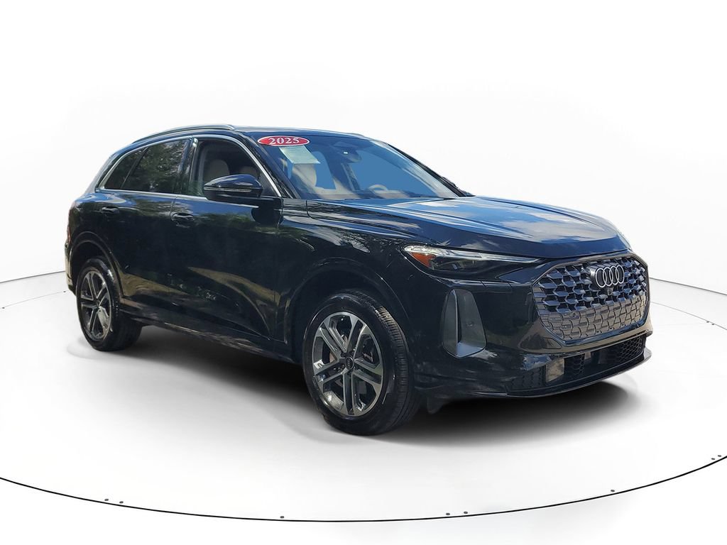 Certified 2025 Audi Q5 Premium w/ Premium Plus
