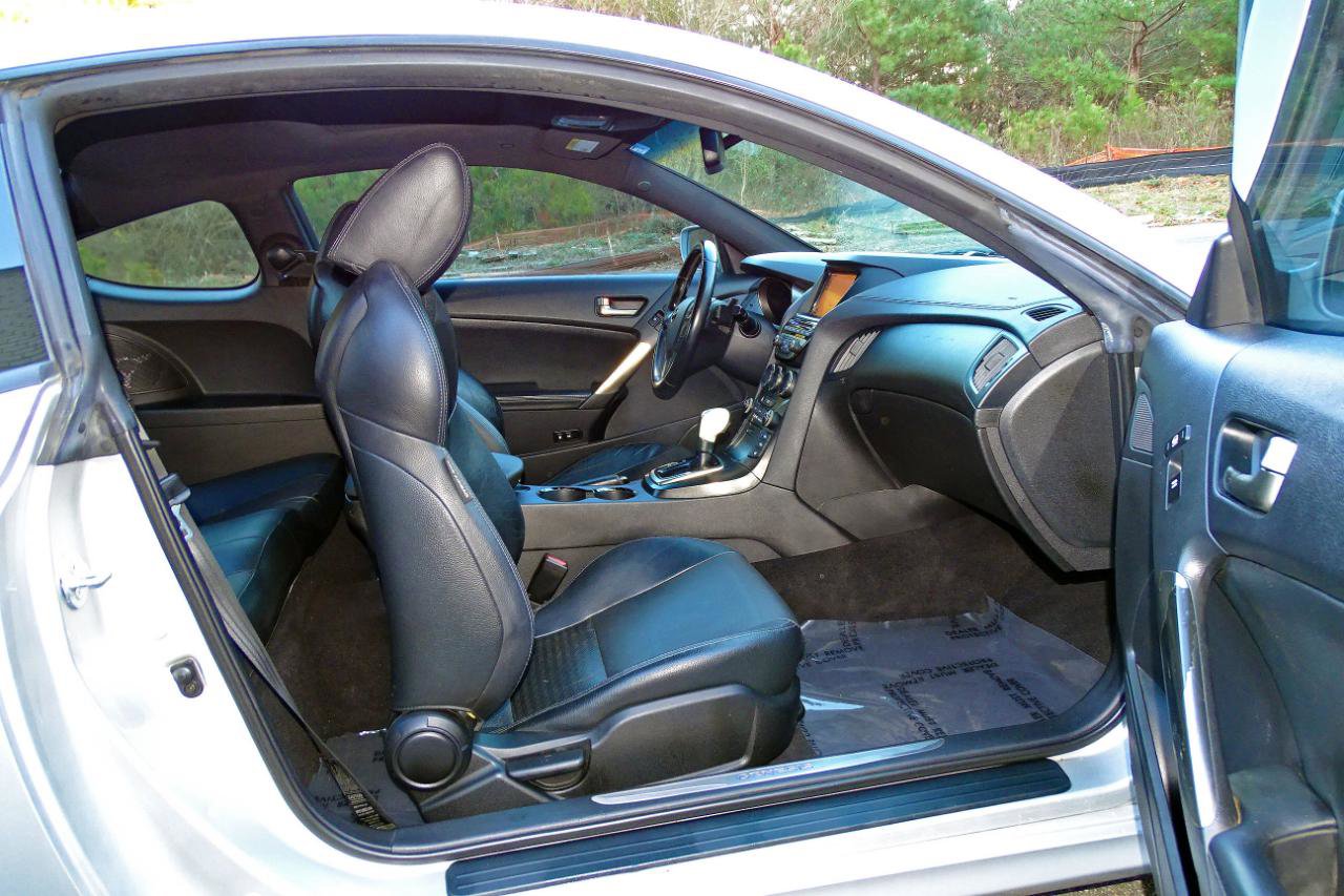 2013 Hyundai Genesis 3.8