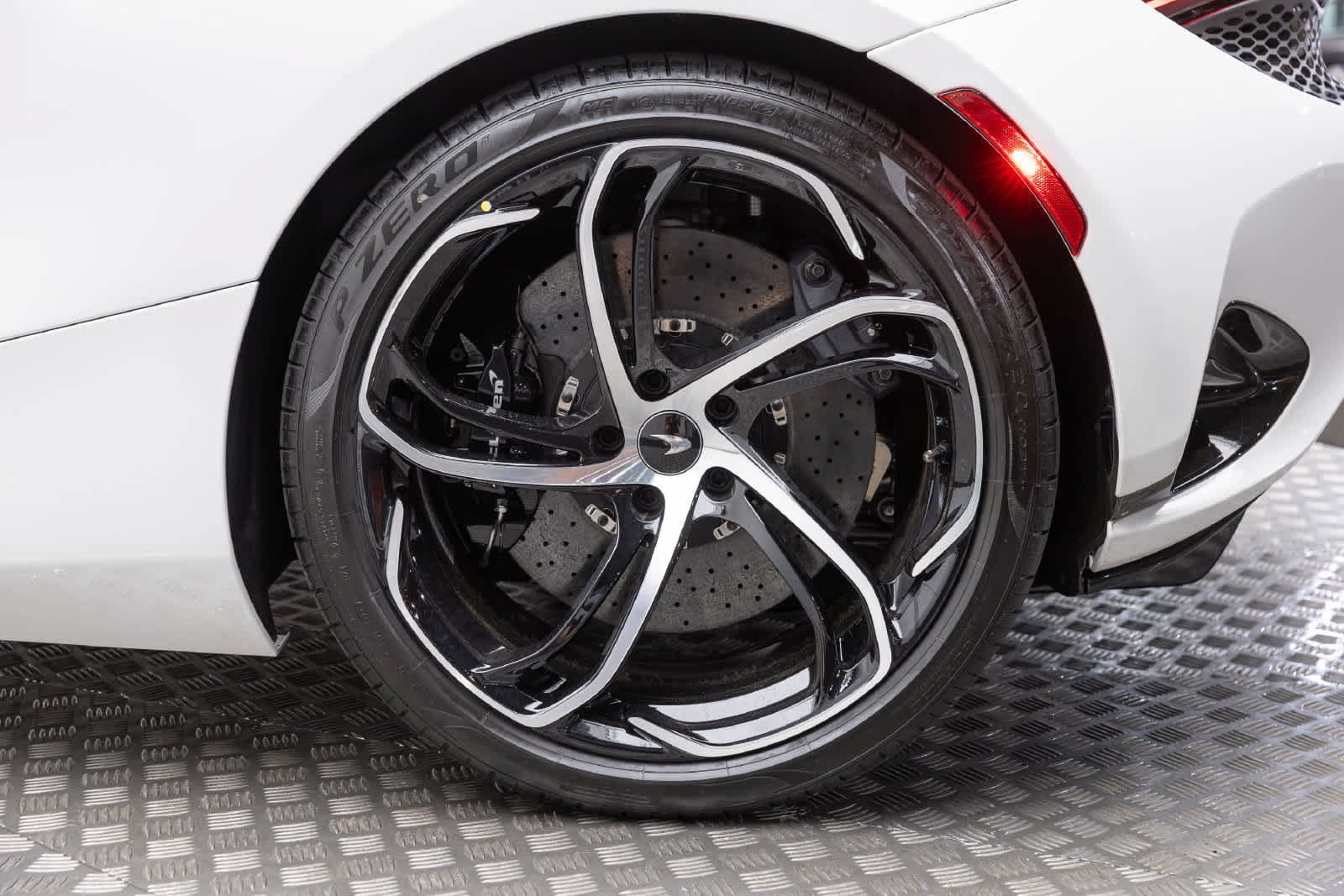 New 2027 McLaren 750S Spider photo 43